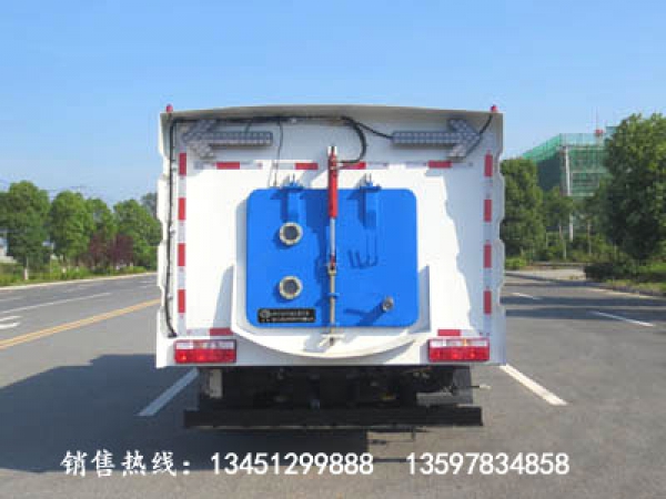 东风多利卡洗扫车（JDF5120TXSE6）（国六）