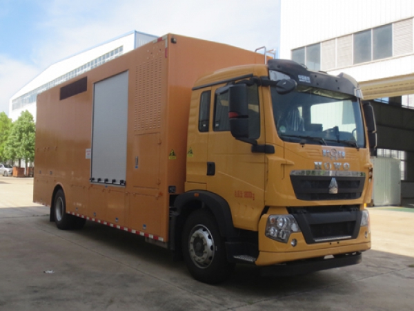 重汽单桥大流量排水抢险车