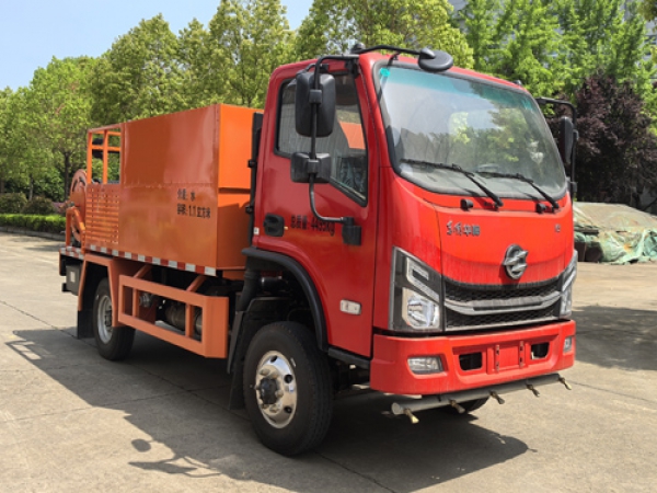 华神单排四驱1.1方洒水车